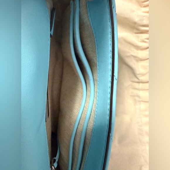 Tory Burch Small Kira Chevron Convertible Shoulder Bag in Light Celeste. - Picture 2 of 6